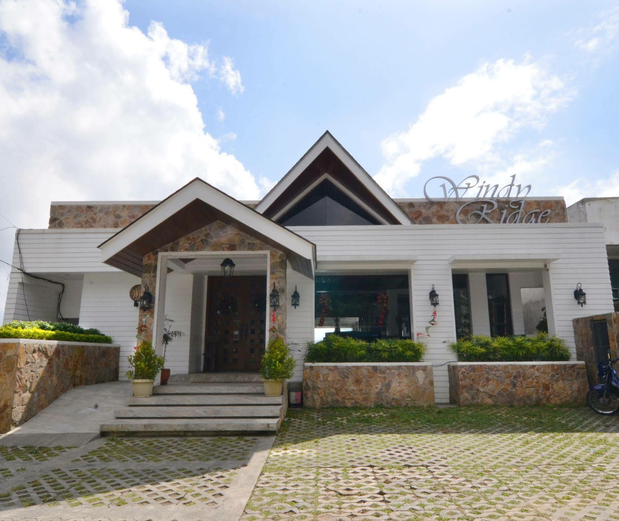 The Windy Ridge Hotel Tagaytay City Ngoại thất bức ảnh